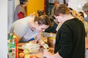 Let's do eat - programme pluridiscplinaire de la Croix-Rouge Neuchâtel